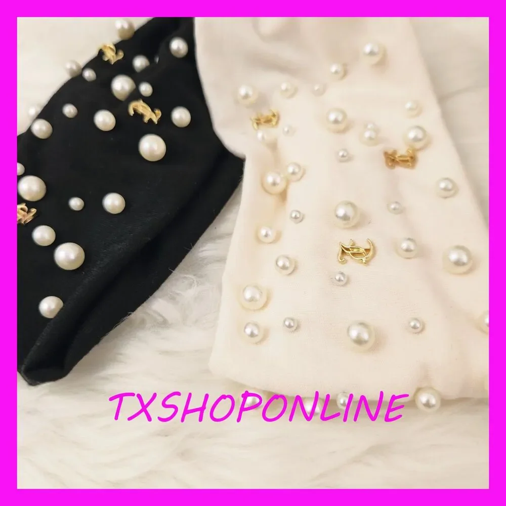 💗💖Couture 2 pack Pearl Gold JC Logo Charms Headbands💖 💗NWT